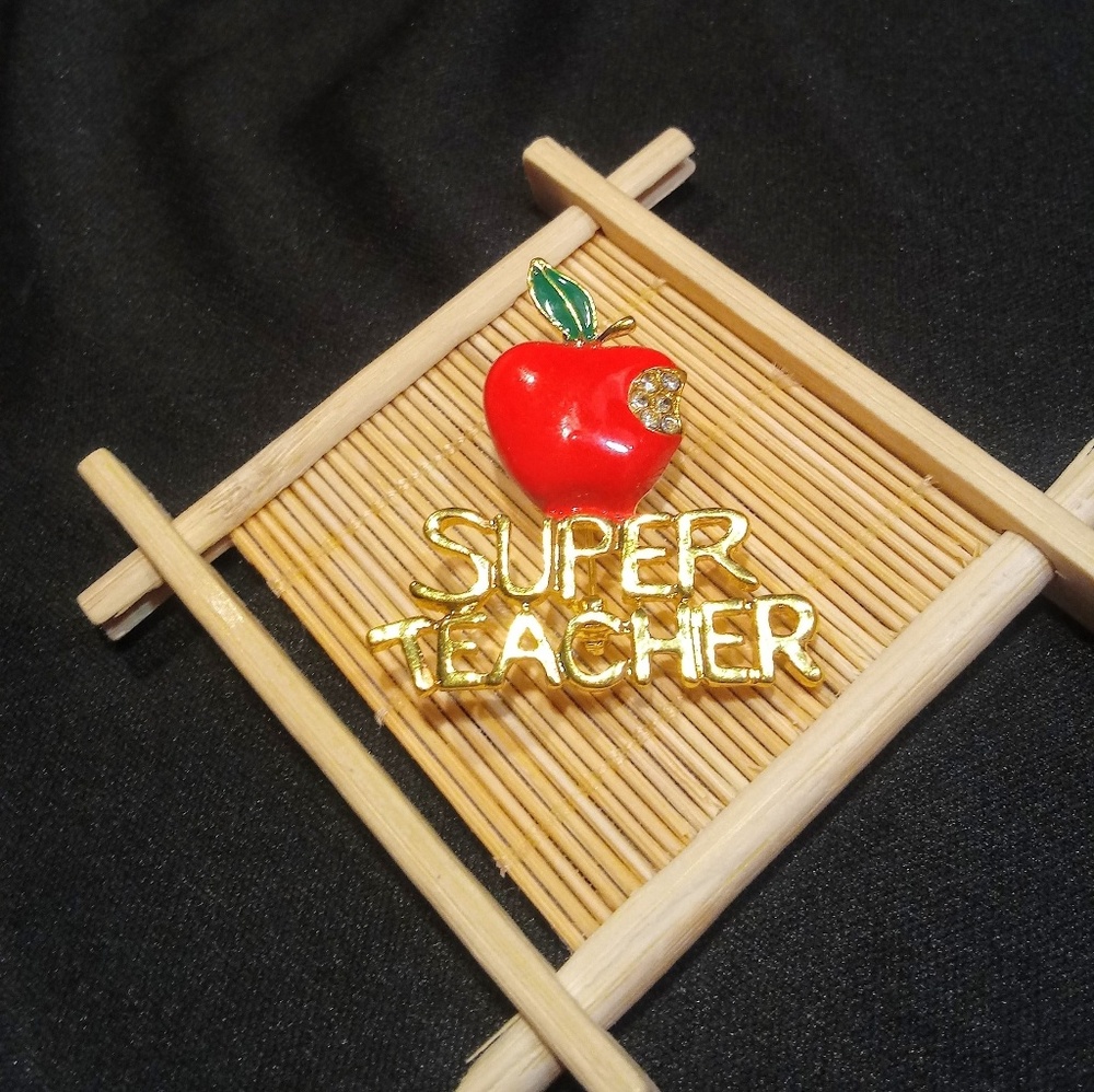 Back to school Super Teacher Pin